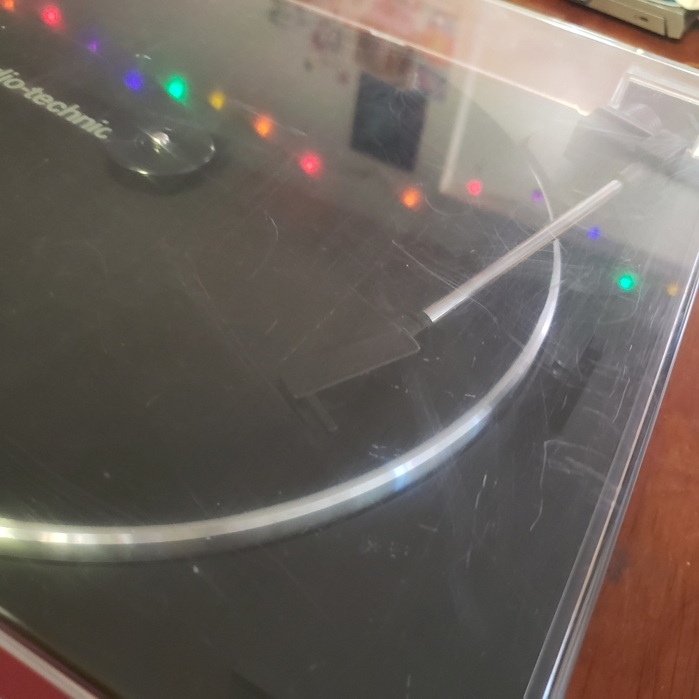 Audio-Technica Turntable/Record Player (Model: AT-LP60X) - Picture 4 of 8